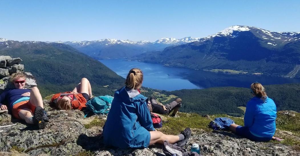 Heggjabygda Gjestegard, Nordfjordeid Zewnętrze zdjęcie